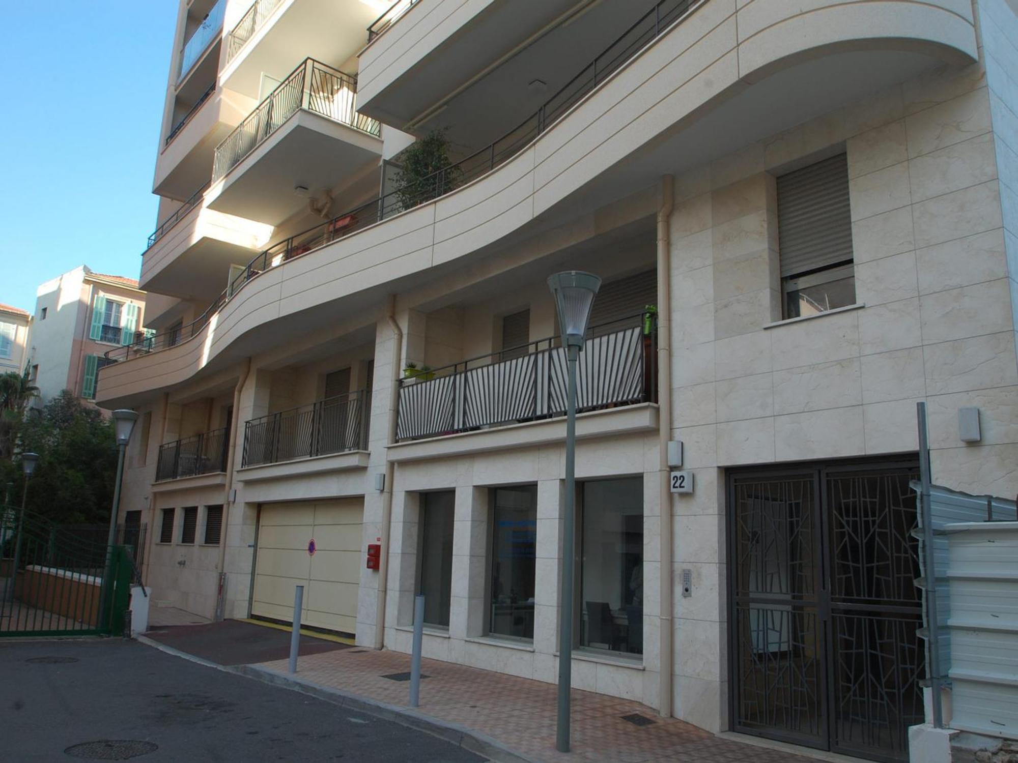 Charmant 2P Moderne Avec Terrasse, Parking Prive, En Plein Centre De Menton, A 2 Pas De La Mer - Fr-1-196-200 Exterior photo